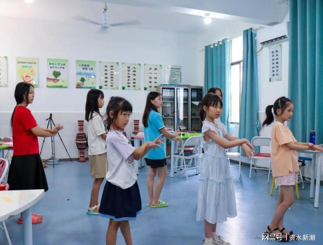古韻新聲引童心舞步蹁躚綻芳華(圖2)