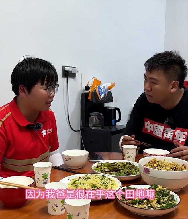 淚崩！江蘇05后女生獨自養(yǎng)活3個弟妹陌生男子轉(zhuǎn)賬6萬：活著就行(圖8)